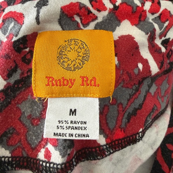 Ruby Rd. Red and Gray Patterned Top - Picture 4 of 4